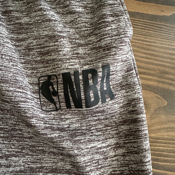 Boys’ NBA Gray & Black Heathered Jogger Pants Size L Basketball Sweatpants - Picture 4 of 9